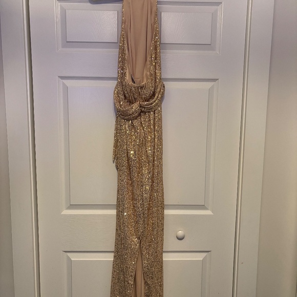 Mac Duggal Gold Sequins Halter Dress Backless Belted Maxi Formal Long Size 4 - Picture 6 of 7